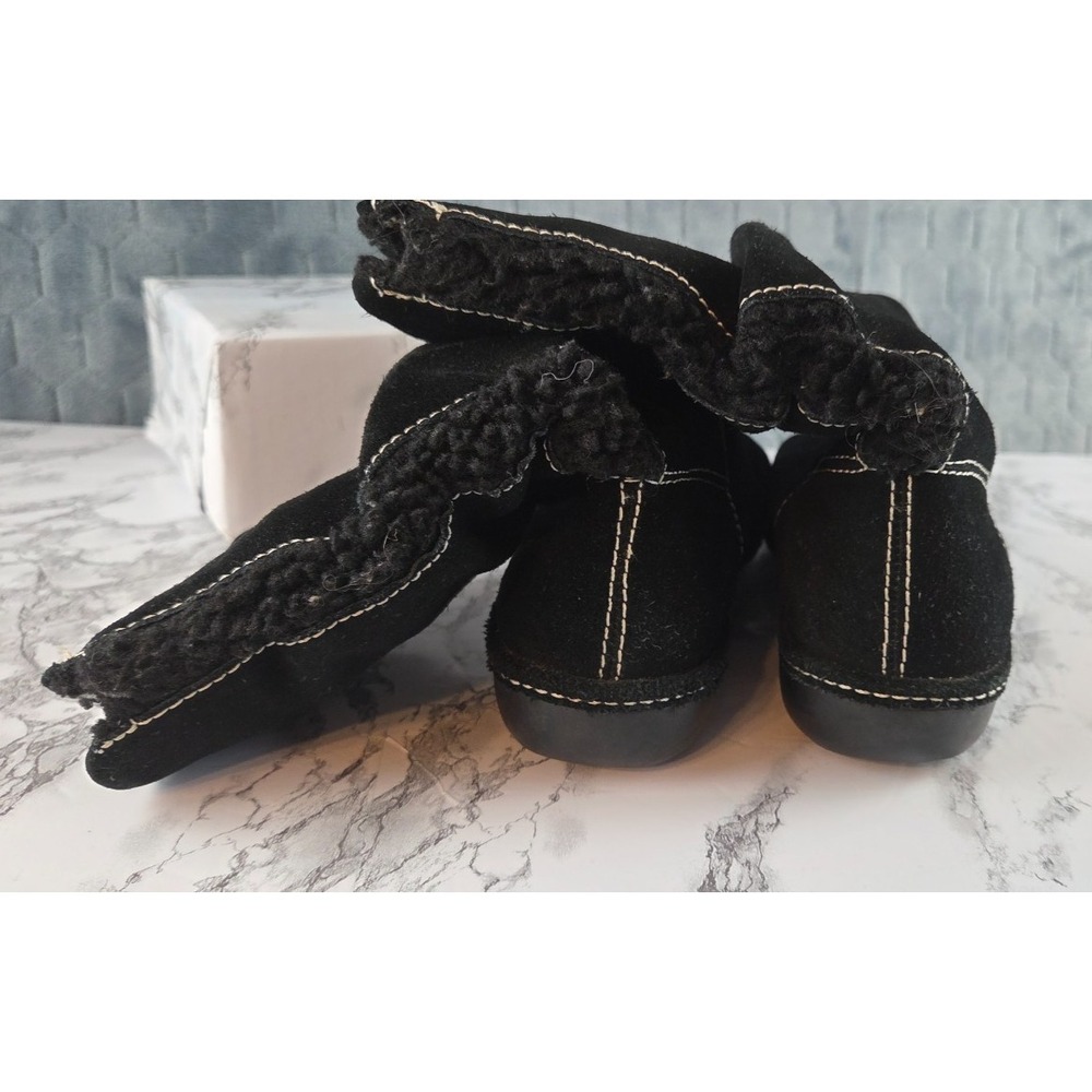 Lands' End Suede Lined Boots Size 8B - Picture 3 of 7